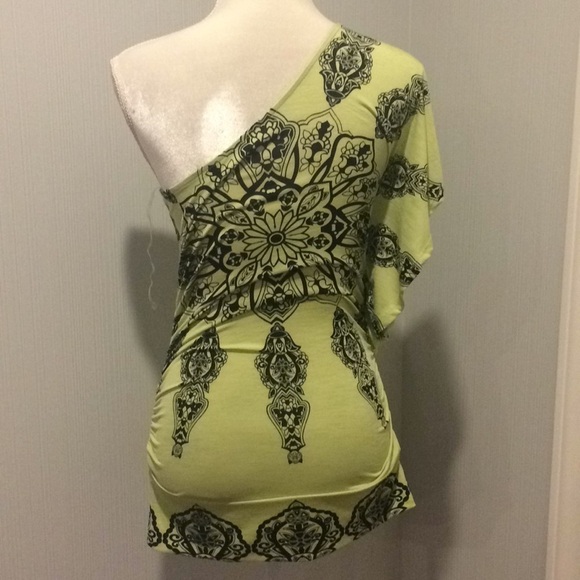 STUDIO Y Sexy One Shoulder Stretchy Ruched Top Chartreuse & Black S EUC - Picture 2 of 9